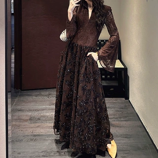现货 2026早秋新款美拉德重工蕾丝连衣裙喇叭袖亮片收腰大摆长裙