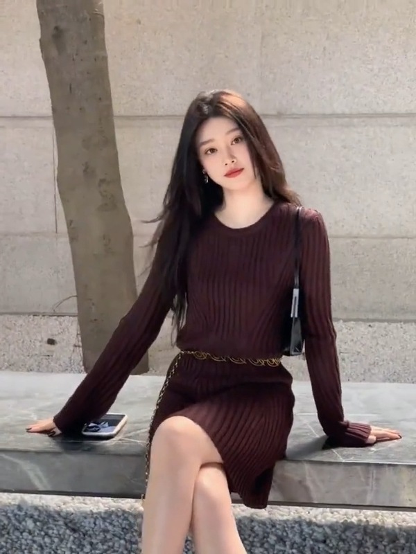超好看针织长袖连衣裙修身显瘦气质坑条高级感御姐风情万种的裙子|undefined