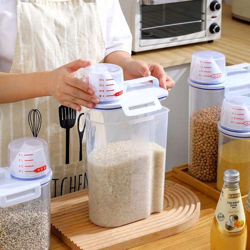 Japanese-style rice bucket for home kitchen, anti-insect and moisture-proof sealed 2KG rice storage container, multi-grain bucket, pet food bucket