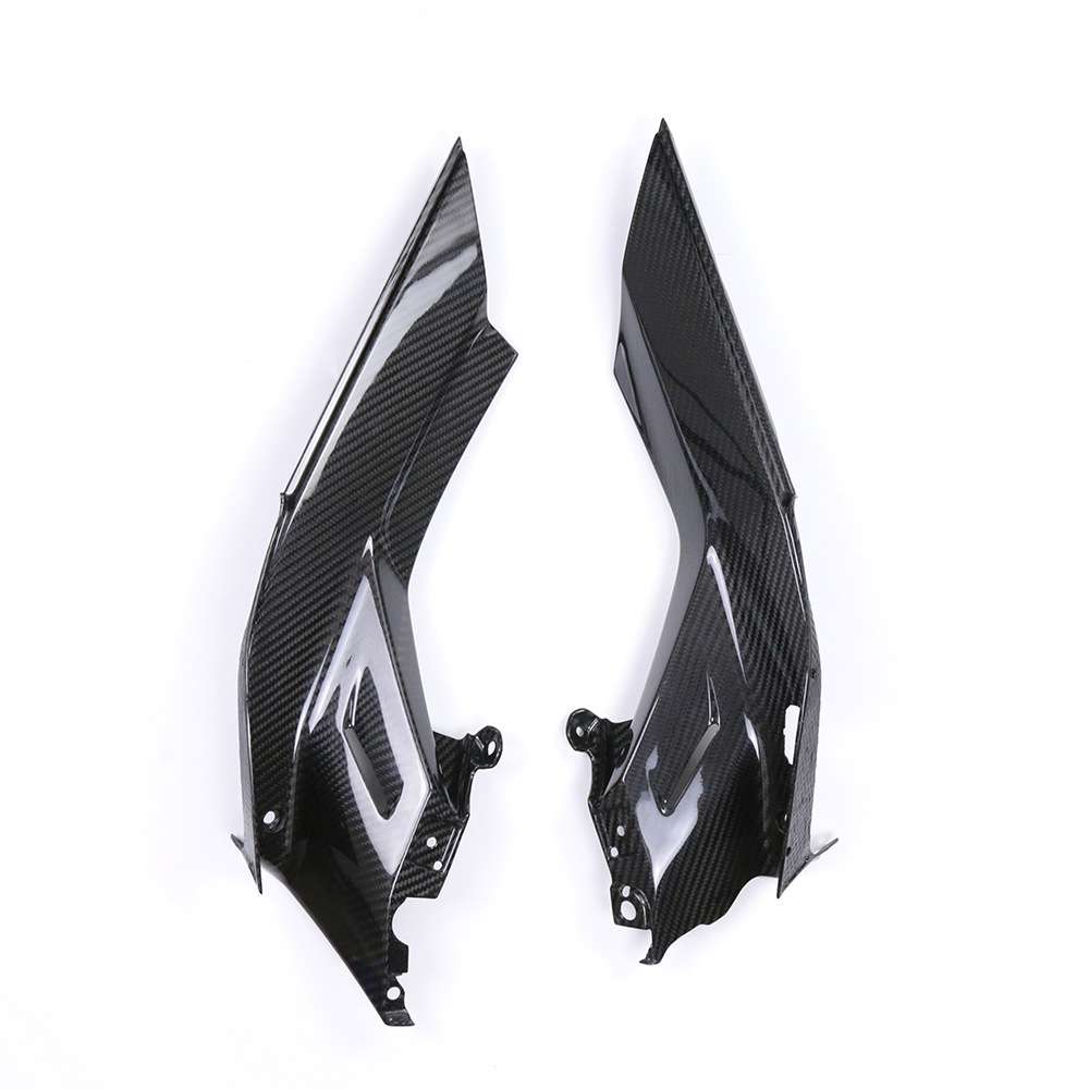 Suitable for CFMOTO spring wind 800NK rhinoceros + motorcycle modified carbon fiber shell parts car body front decorative plate