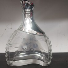 �S�����l���ƾ�ƿ���ò�����Ϸ��bƿ��֭�̲�׾Ƽt��͸����ƿ