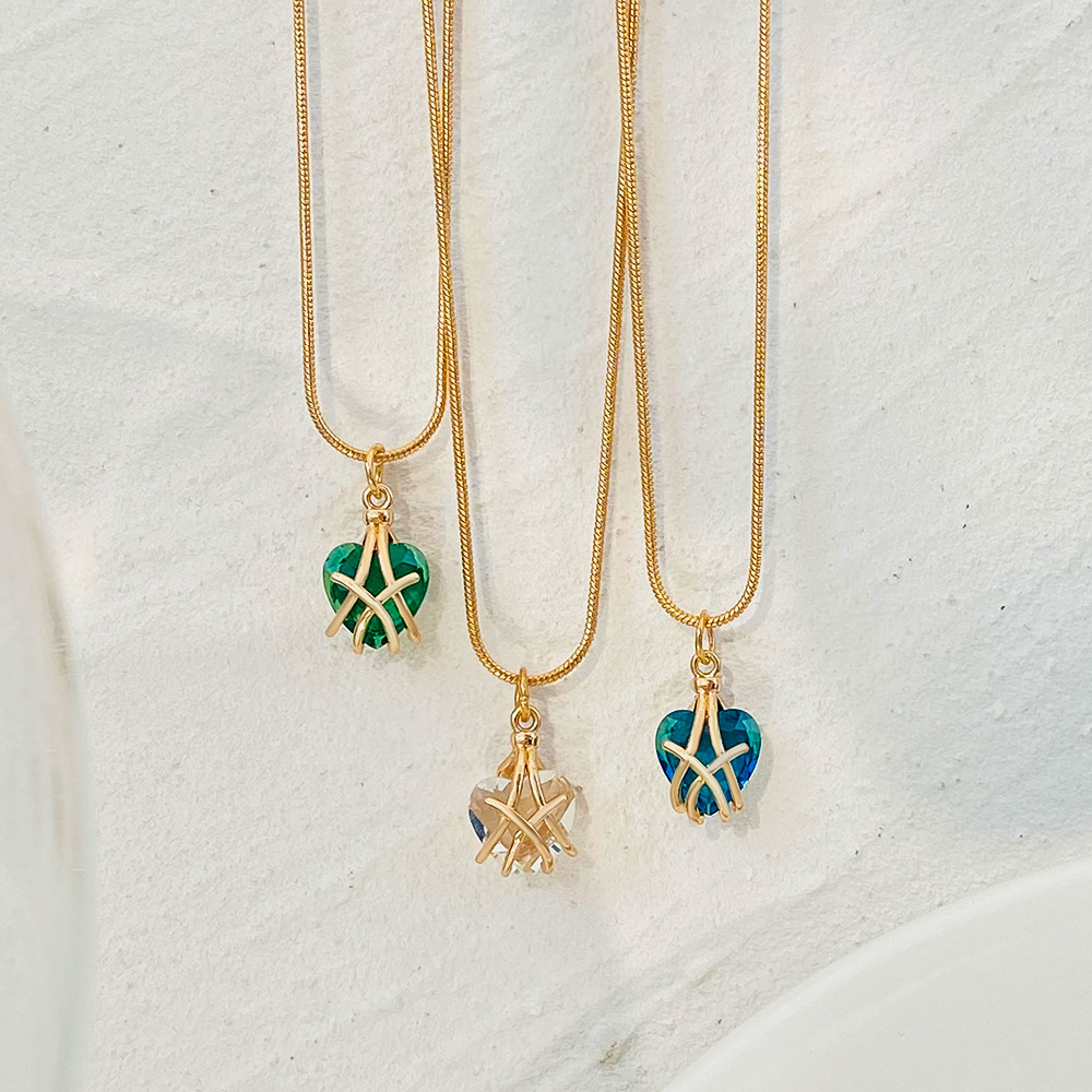 Heart Shape Pattern Women'S Gender Fashion Heart Shape Copper Necklace Inlay Artificial Diamond Copper Necklaces