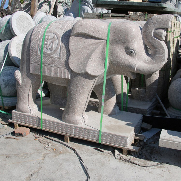 �ֹ����������ſں�����ʯ�������Ȼʯ�ķ�ˮ��լ�ڼ�һ�Է¹�