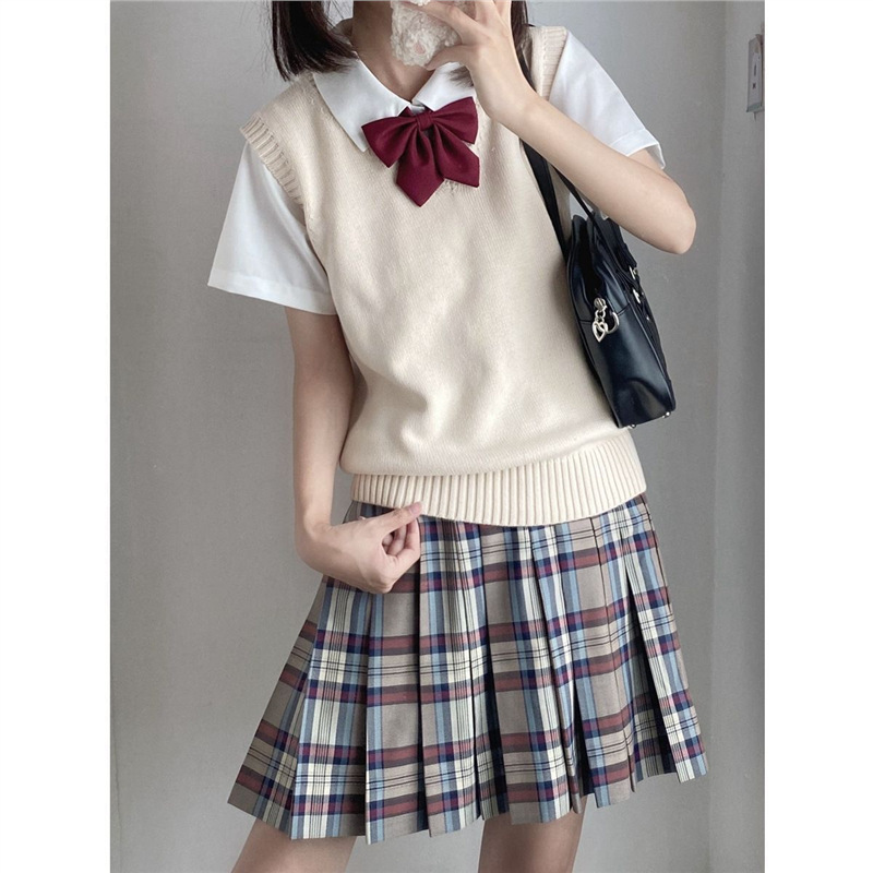 Kaning Sleeveless Jk Uniform Layered Pullover Knitwear 2025 Soft Girl Basic Preppy Style Knitwear Vest Kaning Sleeveless Jk Uniform Layered Pullover Knitwear 2025 Soft Girl Basic Preppy Style Knitwear Vest