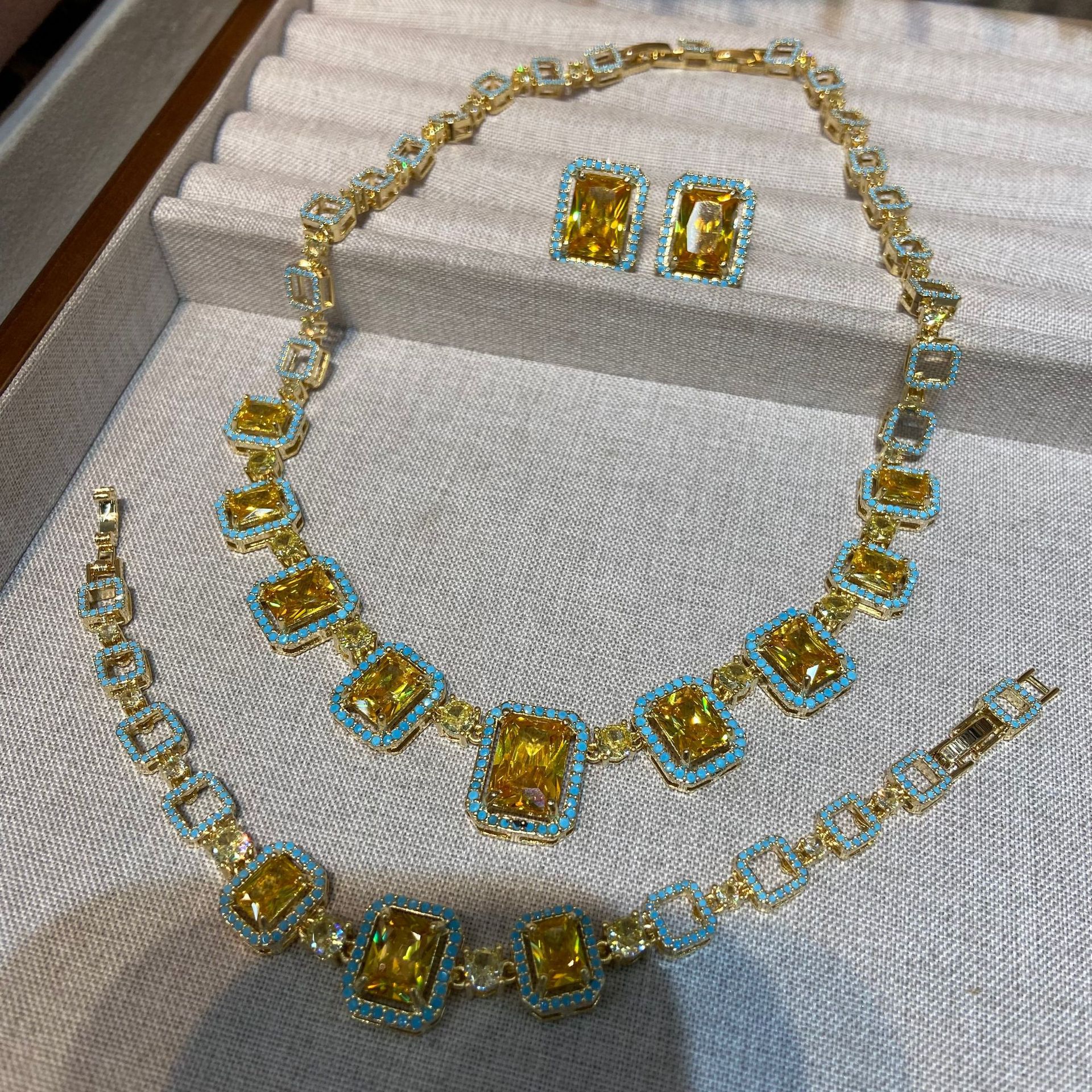 Luxurious Heavy-Duty Yellow Party Ball Performance Zircon Micro-Embedded Earrings Party Dress with Elegant Earrings Set