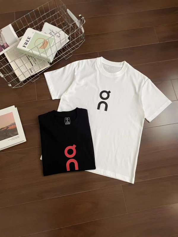 On昂跑速干短袖T恤无缝压胶透气插肩袖拼接圆领夏运动透气抗菌|undefined