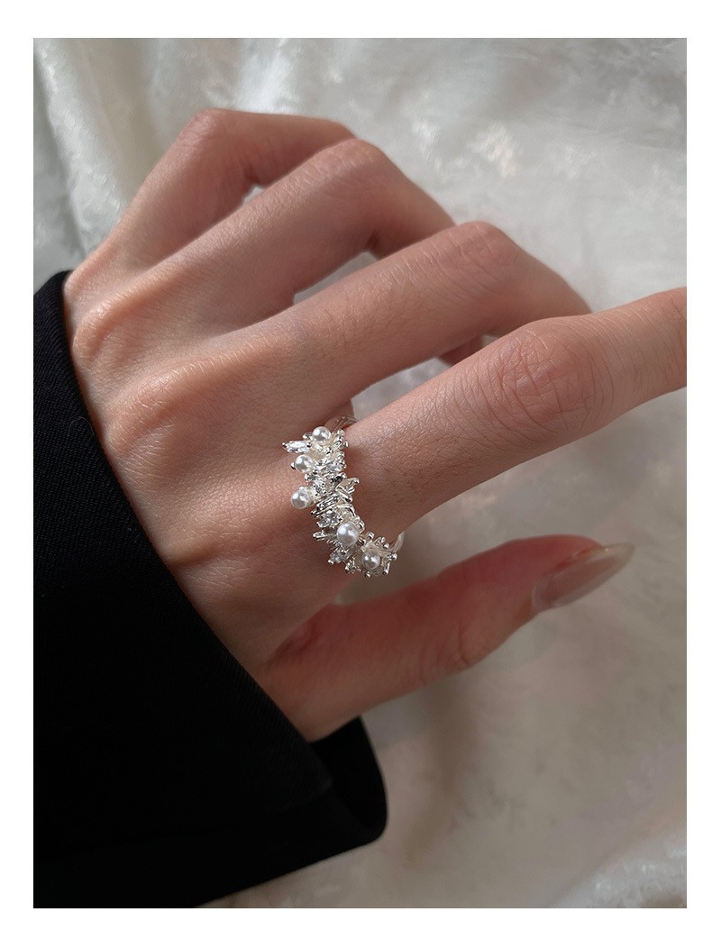 Corea del Sur ins triángulo circón anillo abierto nicho creativo versátil anillo de dedo índice elegante lujo ligero accesorios de alto sentido