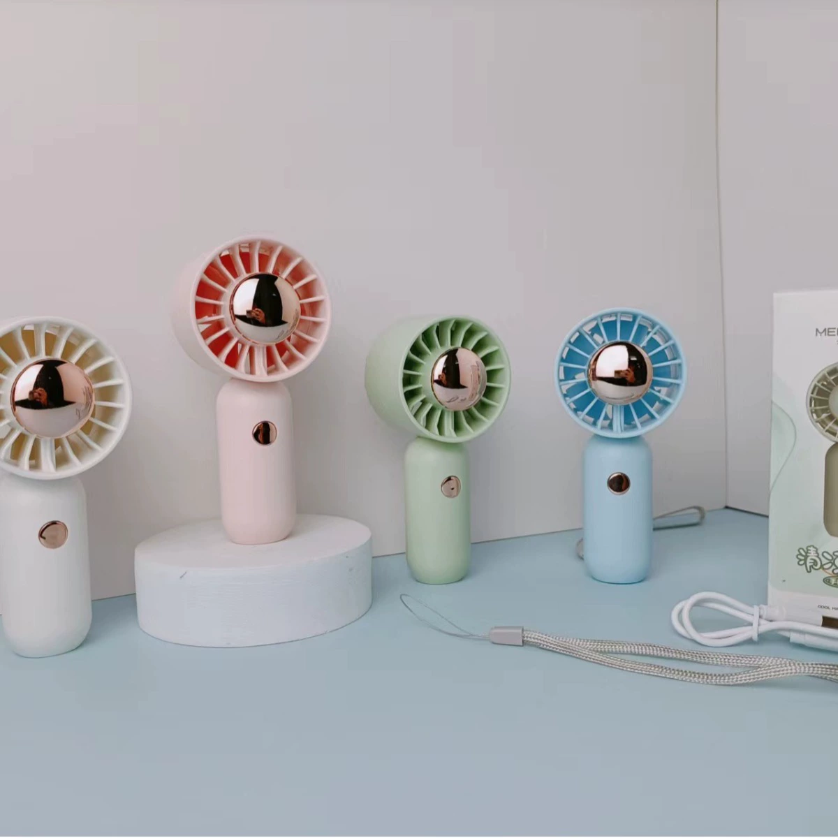 Ручной мини-вентилятор USB, портативный, компактный, электрический, для летнего охлаждения, с длительным временем автономной работы.