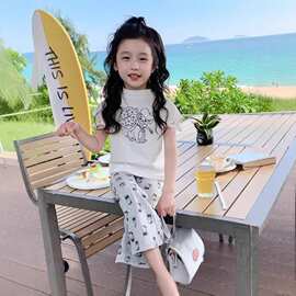 女宝宝时尚卡通喇叭裤2026夏季牛奶丝薄款女童洋气百搭休闲裤子