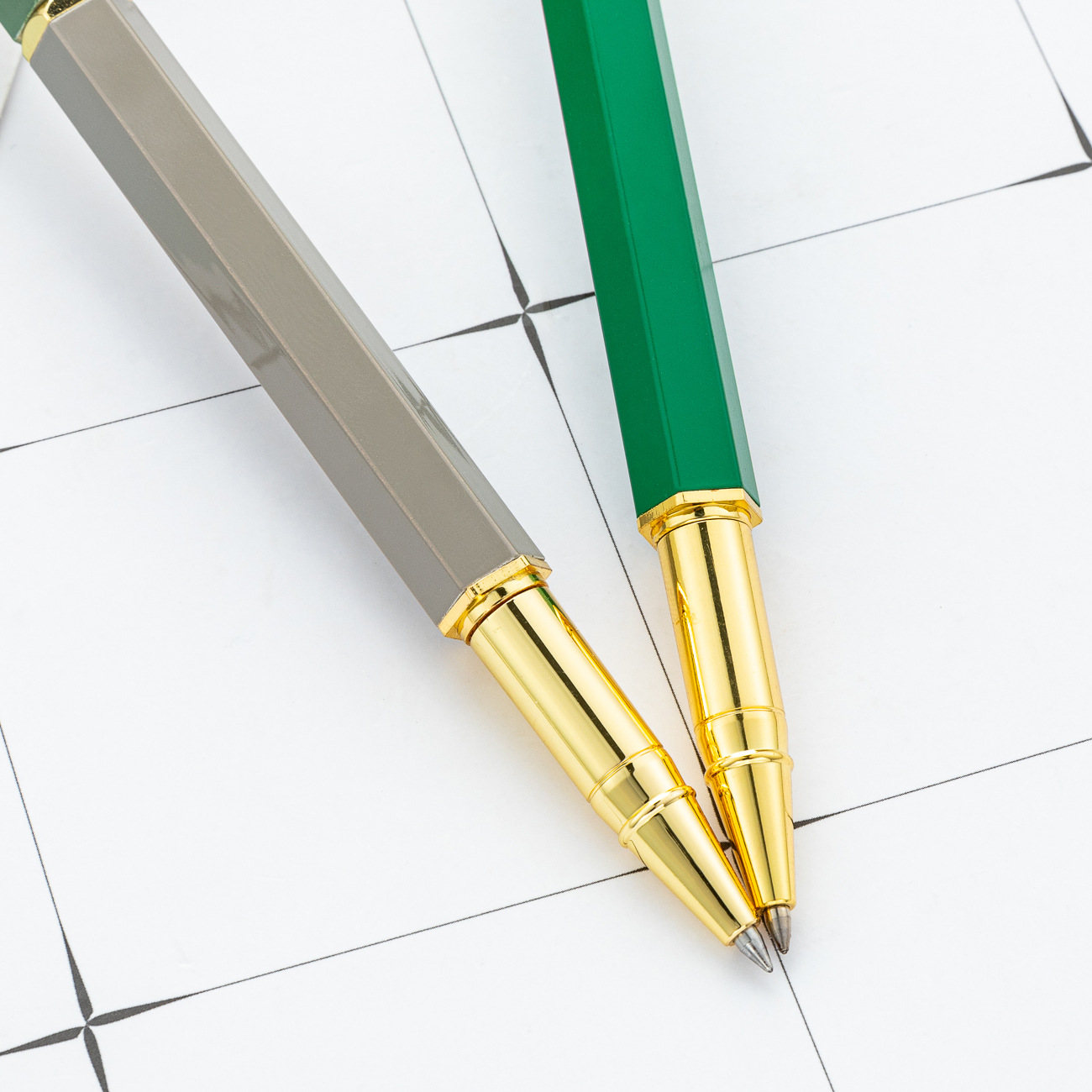 Hexagonal creativo bolígrafo de firma empresarial de alto grado bolígrafo multicolor hotel corporativo publicidad bolígrafo al por mayor