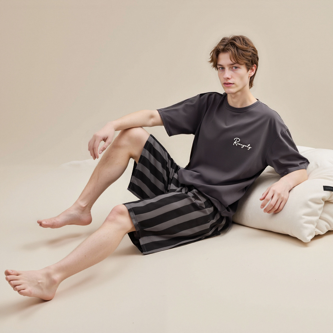 5E5127 수컷-록 그레이