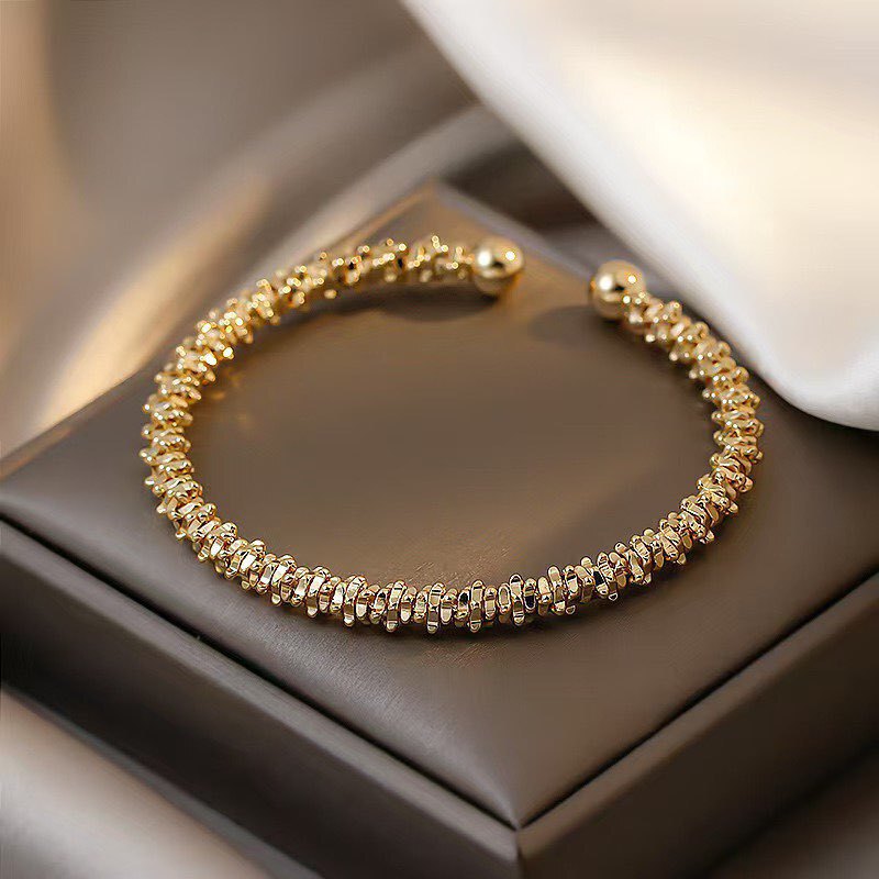 Korean High-End Retro Braided Bracelet, Light Luxury Niche Design Bracelet, Xiaohongshu Same Style Hand Jewelry, Women's Accessories Korean High-End Retro Braided Bracelet, Light Luxury Niche Design Bracelet, Xiaohongshu Same Style Hand Jewelry, Women's Accessories