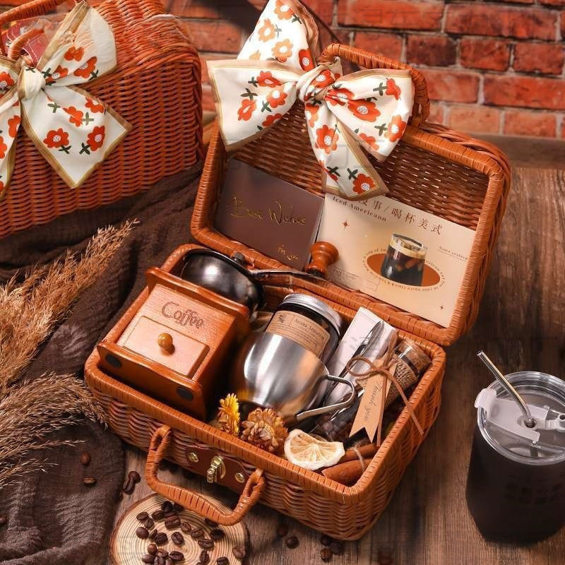 Hand Grinder, Hand-Cranked Coffee Machine, Coffee Bean Grinder, All-In-One Small Household Portable Gift Box Set