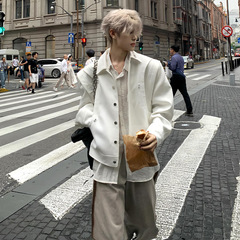 白い肩の短いコート男性の高級感のごろつきのハンサムなスタイリストのファッションブランドの男性のデザイン感のcleanfitジャケット