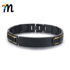 国境を越えたファッション黒の間の金のブレスレット卸売りチタン鋼の表面の伸線の曲がったブランドのブレスレットの男性のブレスレットは字を彫ることができます。