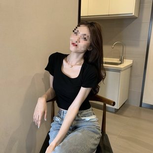 Blue Right Shoulder Short-Sleeved Shirt for Women Summer 2025 New Design Niche Slimming Look Square Neck Short Top