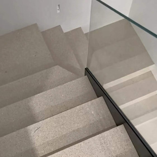 �������м���ʯ�ľƵ���ñ����� ����̤�� ̨��ʯ�İ����l�Rķʯ