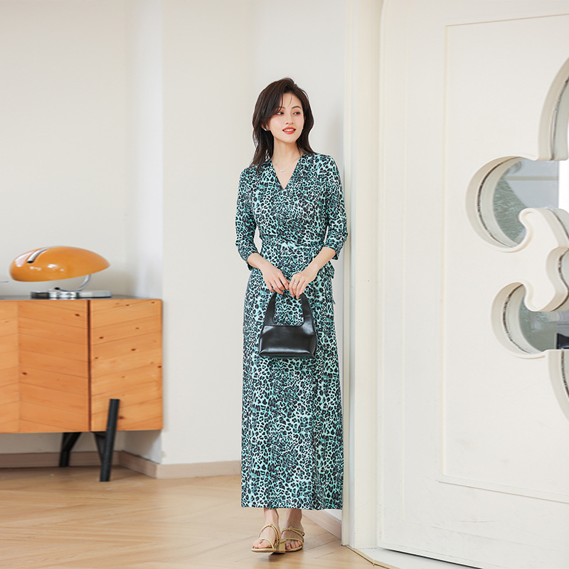 Feminine Slimming Look Sexy Green Leopard Print Dress One Piece Wrap Skirt 2025 Summer New Style Feminine Slimming Look Sexy Green Leopard Print Dress One Piece Wrap Skirt 2025 Summer New Style