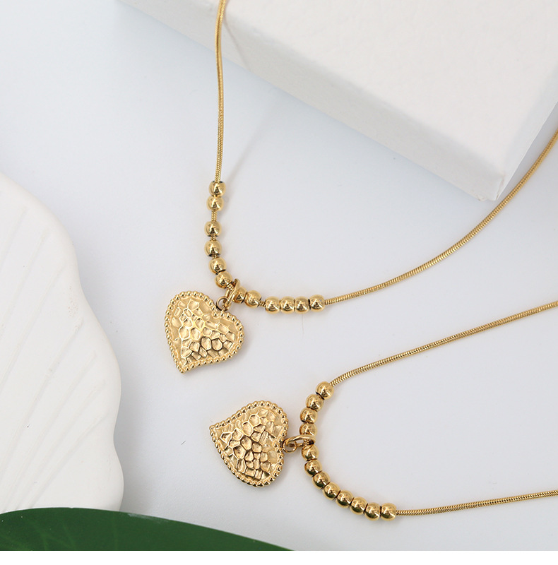 Fashion Heart Shape Titanium Steel Gold Plated Necklace 1 Piece display picture 3