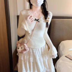 法式小香风蕾丝花边v领针织衫女秋冬纯欲风显瘦修身内搭打底上衣