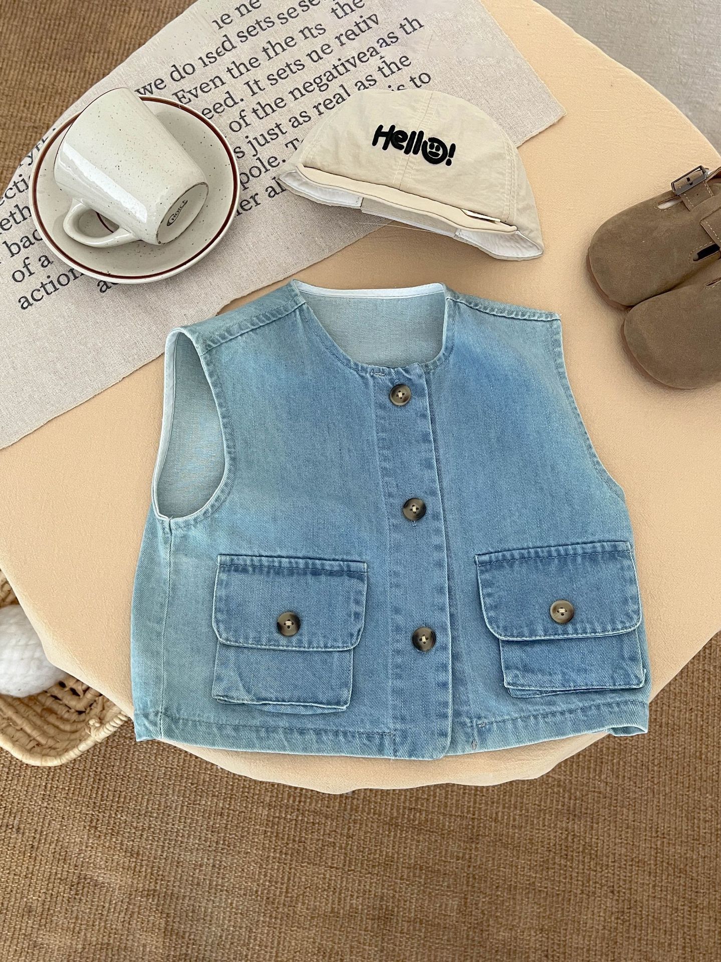 Chaleco de mezclilla para niños, ropa exterior de primavera y otoño 2025 nuevo chaleco para bebés, chaleco retro para niños de otoño