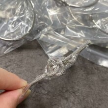 V������ �M�T�K�Y耳����C �ֹ�肸�̼荕r�и߼��U�ռ~�Y�֭h