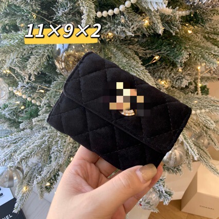 26 New Style Chanel-Style Velvet Quilted Card Holder Women's Flip Wallet with Gold Buckle, Exquisite Gift Box, Christmas Gift 26 New Style Chanel-Style Velvet Quilted Card Holder Women's Flip Wallet with Gold Buckle, Exquisite Gift Box, Christmas Gift