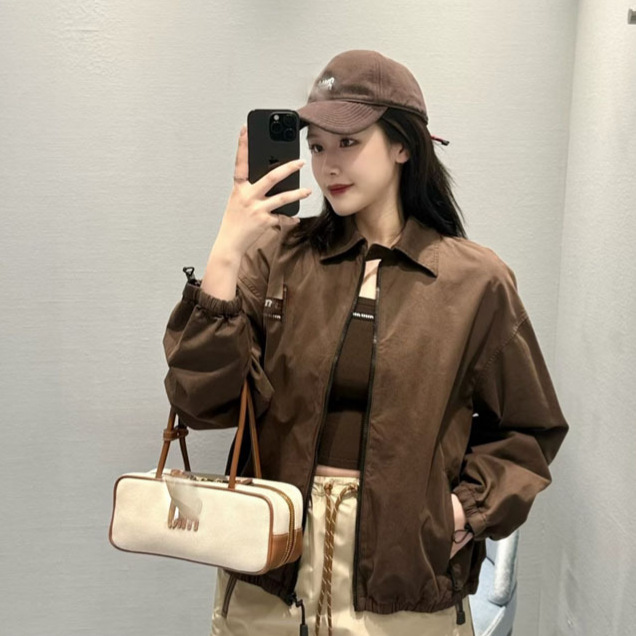 26 Early Autumn New Style Nanyou Haute Couture Miu Simple Casual Relaxed Embroidered Vintage Dark Brown Lapel Zipper Jacket 26 Early Autumn New Style Nanyou Haute Couture Miu Simple Casual Relaxed Embroidered Vintage Dark Brown Lapel Zipper Jacket