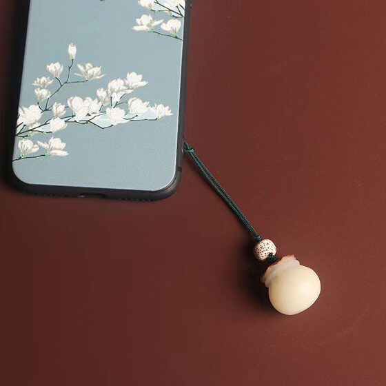 Wholesale retro creative handmade bodhi bag mobile phone lanyard short couple high-grade bag hanging jewelry mobile phone chain