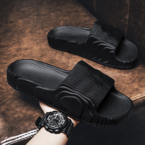 Shit feeling slippers for summer outdoor wear Kanye rubber and plastic EVA indoor sandals couple home coconut slippers