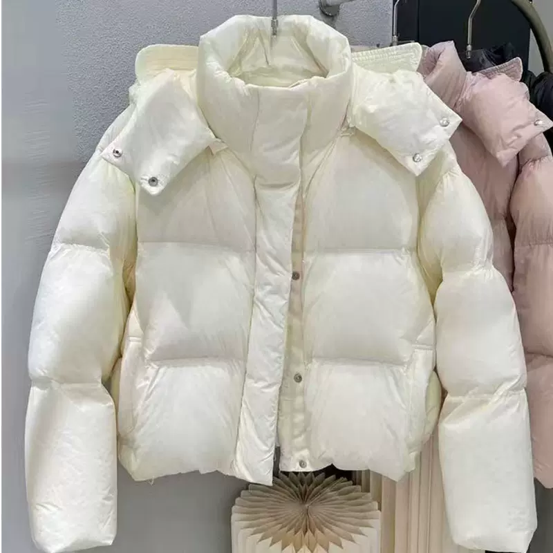平湖羽绒服女款鹅绒米白短款冬季面包服外套高端品牌折扣女装批发