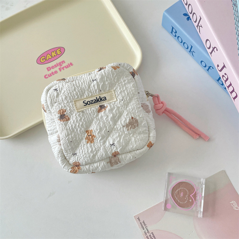 57104 卡通女生卫生棉收纳包大容量女孩月事卫生巾收纳袋便携包袋|undefined
