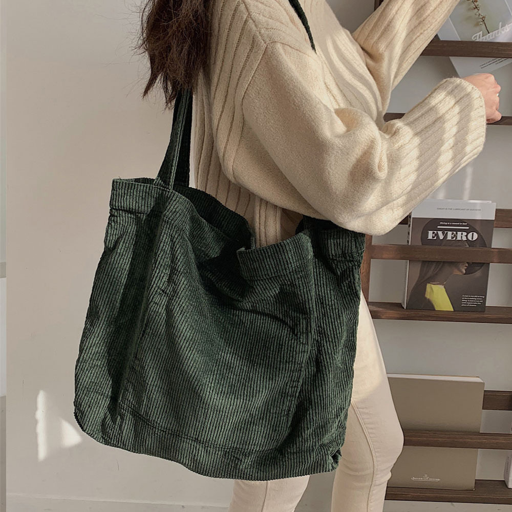 韓国版百合大容量ショッピングバッグカジュアル文芸洗水コーデュロイシンプルなレトロな女性のショルダーバッグ