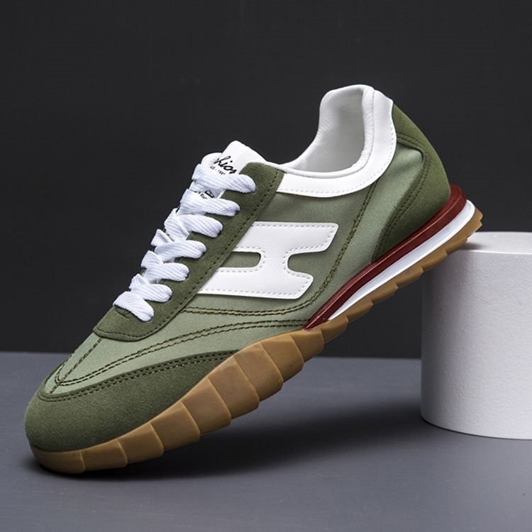 New Style Soft-Soled Men's Shoes, Spliced Trendy Flat Comfortable Sneakers for Students, Versatile for Men