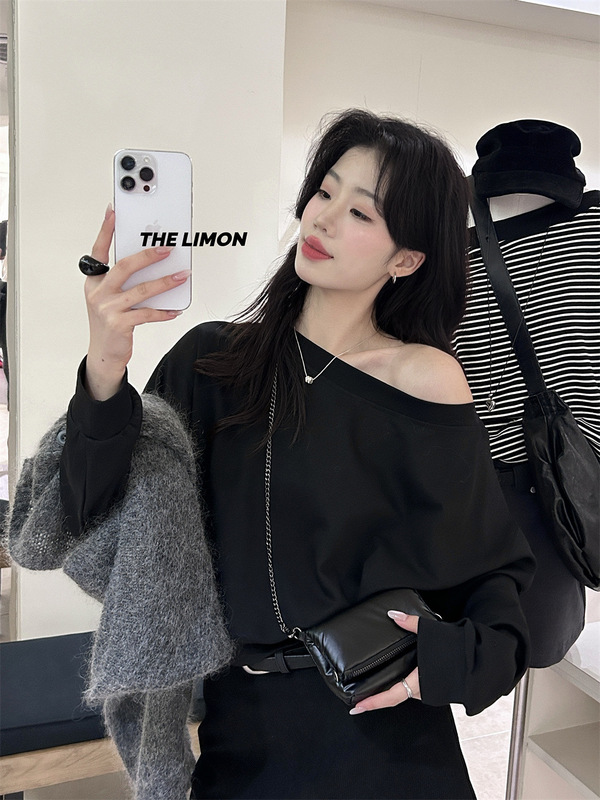 thelimon柠檬绿茶2025秋季新款设计感显瘦露肩一字领卫衣女上衣潮|undefined