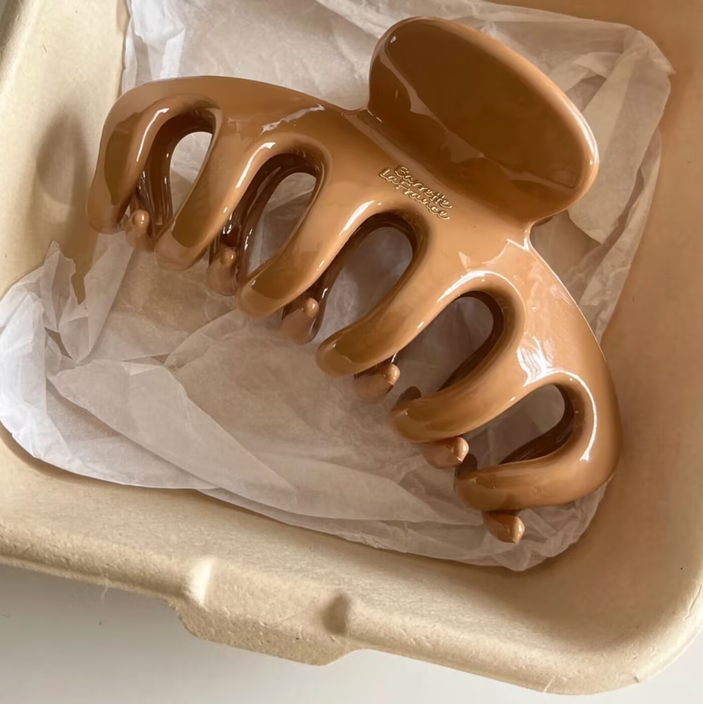 Milk tea color label keel gripper