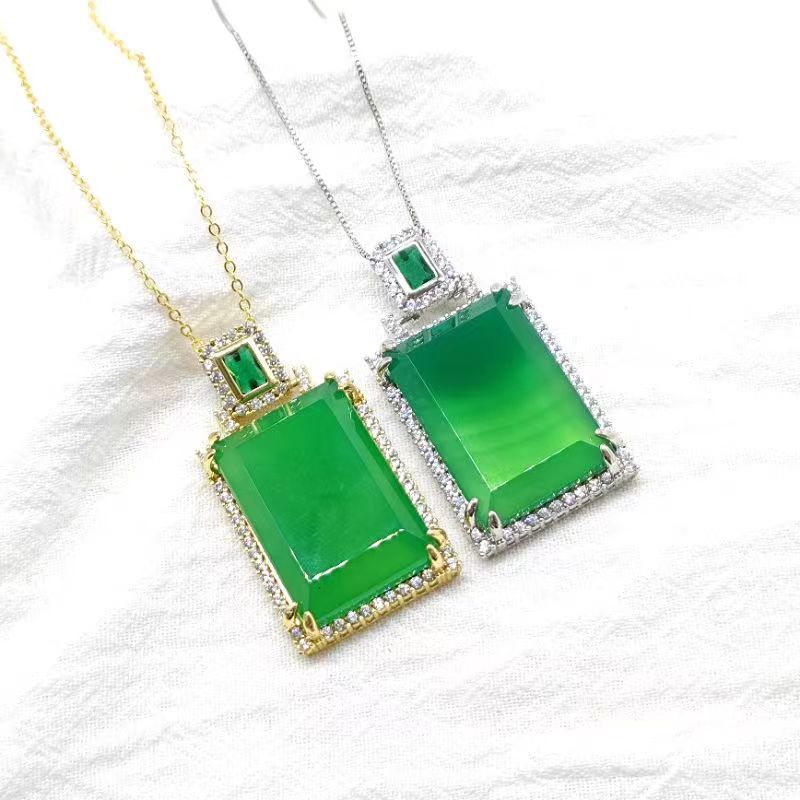 无事牌吊坠镶嵌天然玉髓成品微镶锆石满钻长方牌吊牌保色挂件