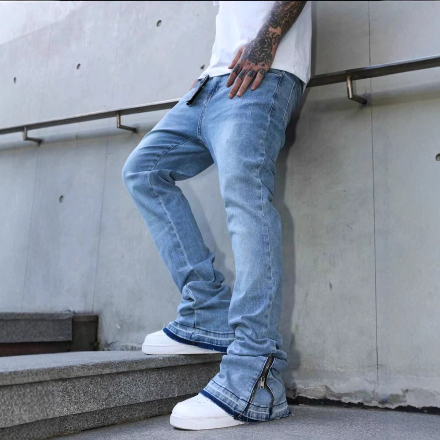 Men's Clothing Men's Trendy Light Blue Stretch Straight Leg Jeans Style High Street Slightly Flared Loose Fit Washed_mkmklike.com