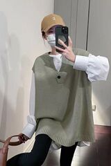 大码胖mm200斤马甲女春秋新款V领针织韩版显瘦叠穿宽松马夹背心潮