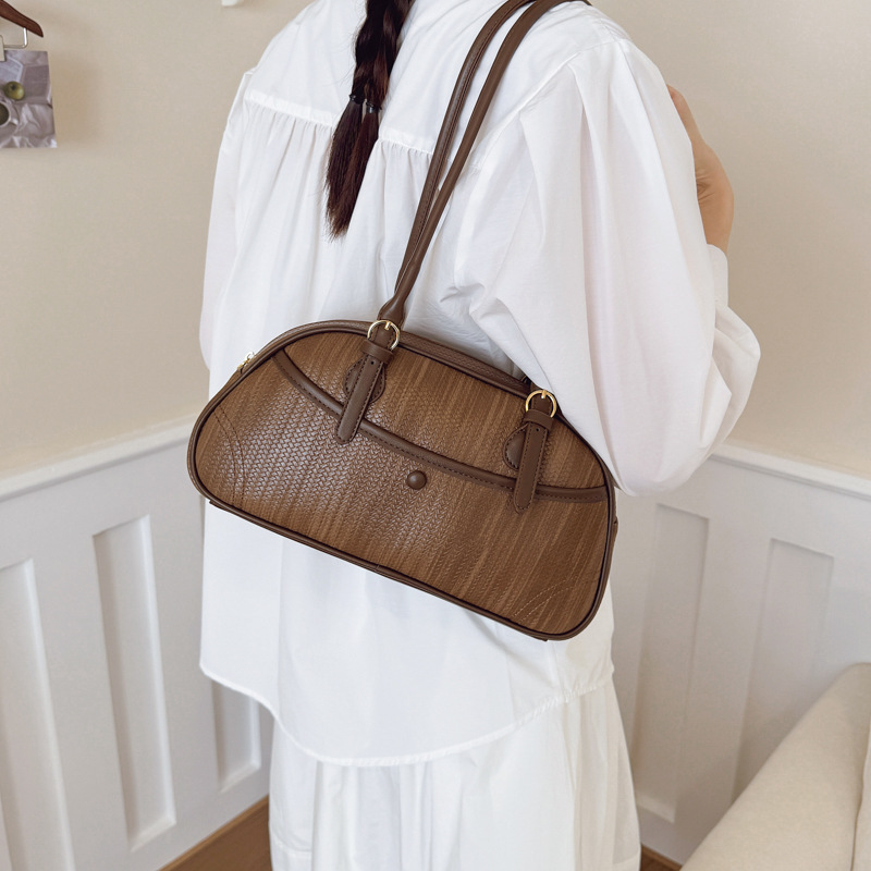 Transfronterizos de alto nivel bolsos portátiles de Boston para mujeres otoño y invierno 2025 nuevo retro bolsos de hombro extranjeros bolsos de moda bajo la axila