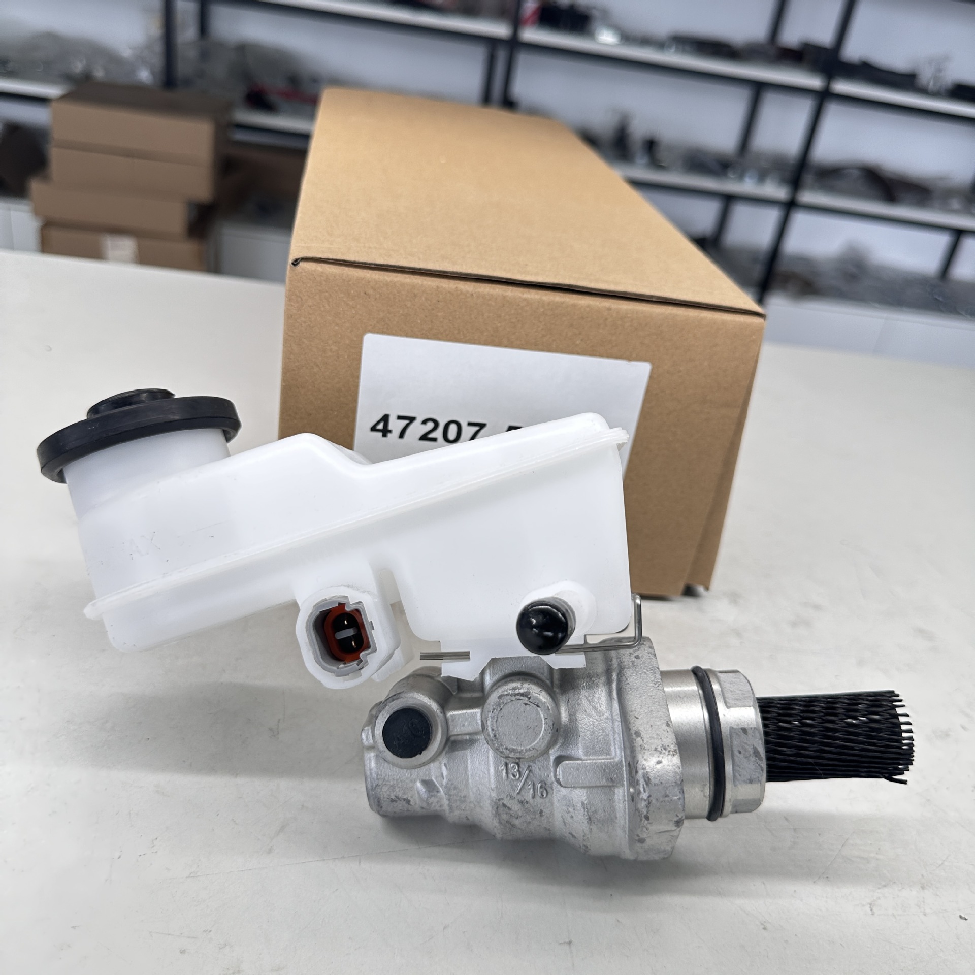 Suitable for Toyota Brake Master Cylinder 47207-52021 4720752021