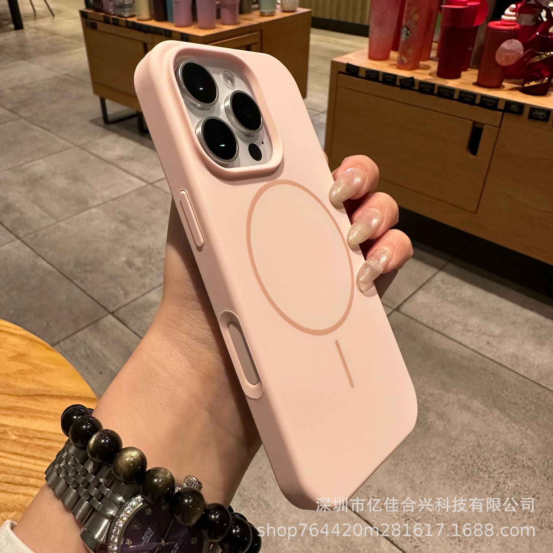 Funda de silicona líquida con anillo magnético y botón de IA anticaída todo en uno, compatible con Apple 17, iPhone 16 y iPhone 14 (orificio grande)