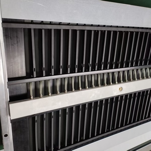 刀片电池#短刀电池#大禹电池#蜂巢电池拘束托盘