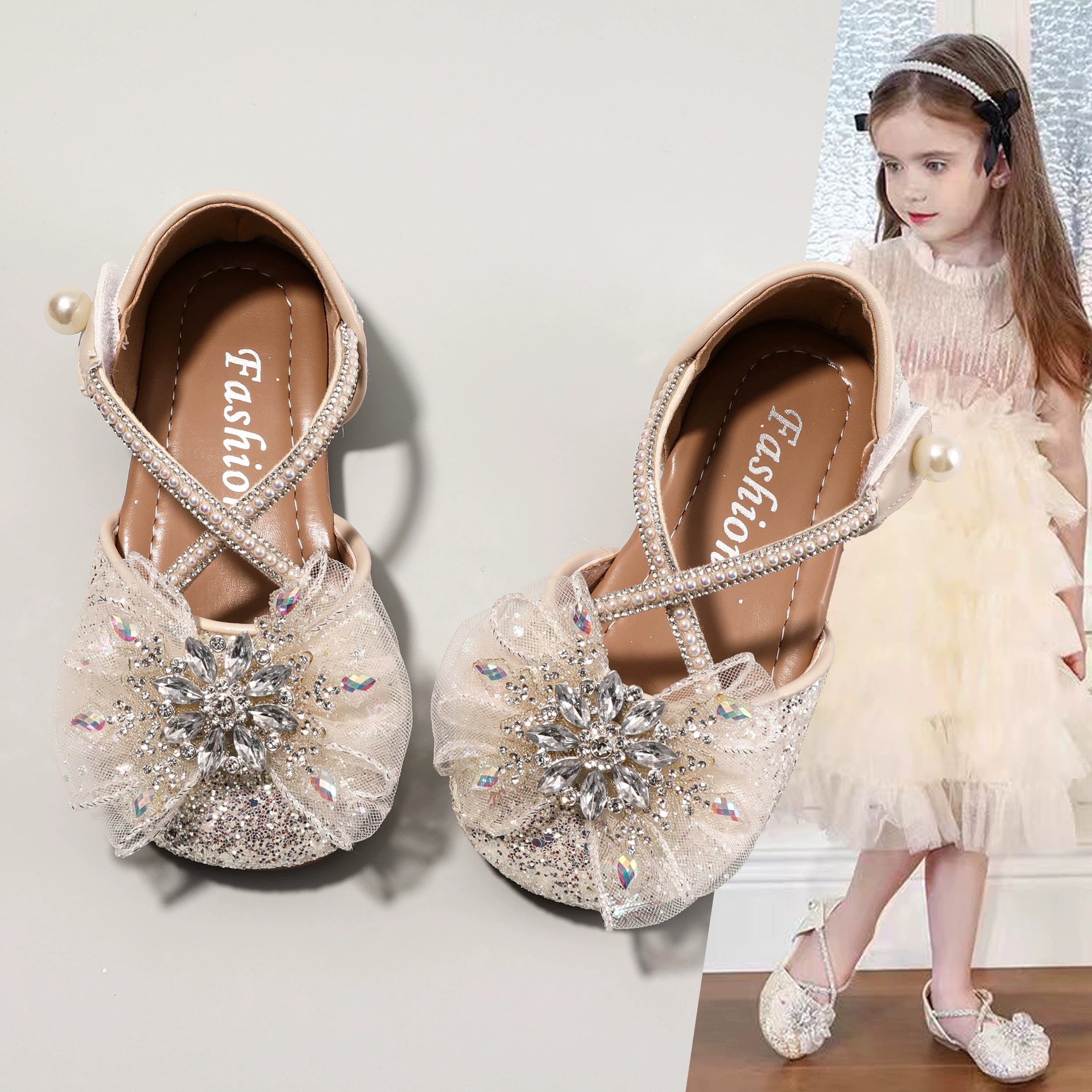 Girls' Sandals with Closed-Toe Princess Design, 2026 Summer New Style, Crystal Shoes for Girls, Suitable for Older and Younger Children, Trendy Kids' Sandals