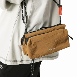 Original Waterproof Fabric Lightweight Water Bottle Crossbody Bag Multifunctional Korean Style Shoulder Bag Couple Style Versatile Casual Small Bag