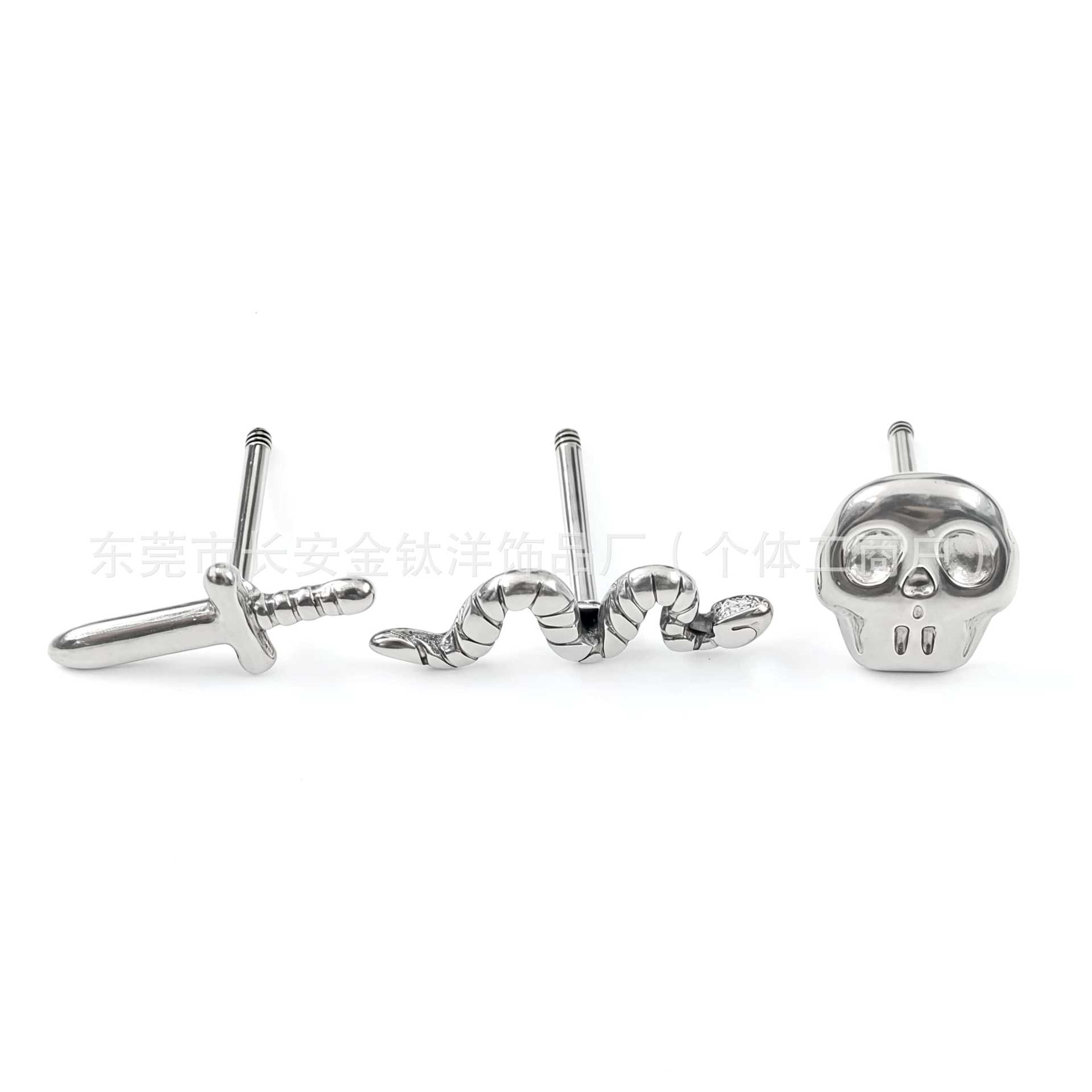 Pointed titanium steel lip stud product view