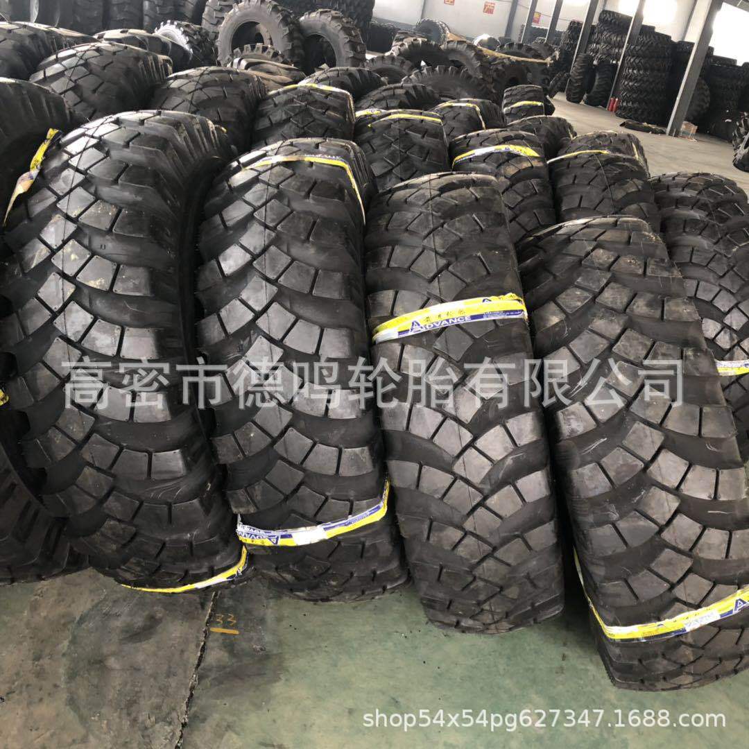 Neumático todoterreno 13-20 Neumático de nylon en espiga todoterreno Tipo de carga de camión Shaanxi engrosamiento de neumáticos