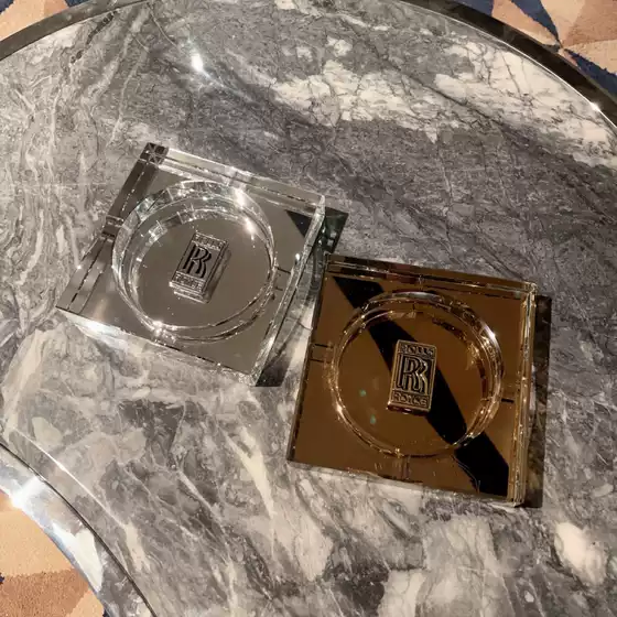 Luxurious Light Luxury Mirror Crystal Cigar Ashtray for Living Room Office High-End Elegant