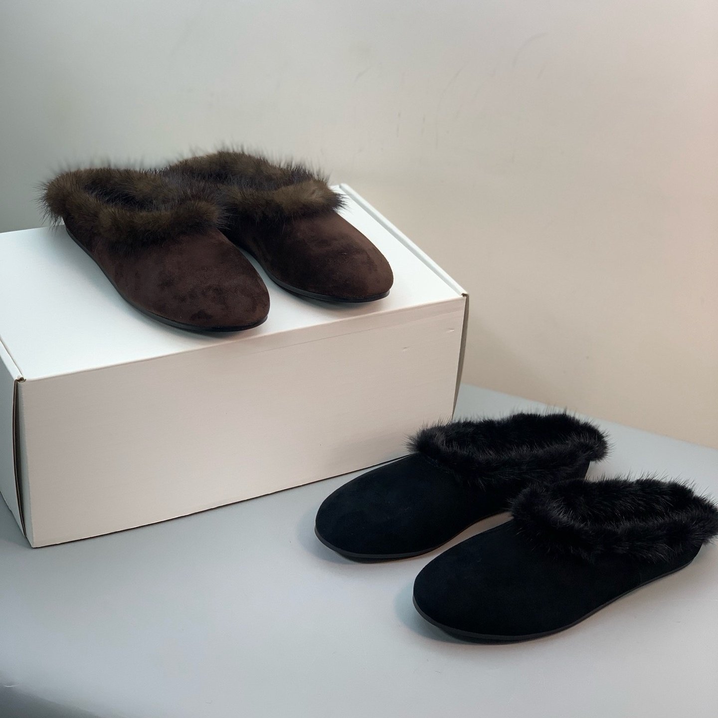 Original foreign trade genuine leather fur-lined mule slippers for women, flat-soled, warm, versatile, casual outdoor wear