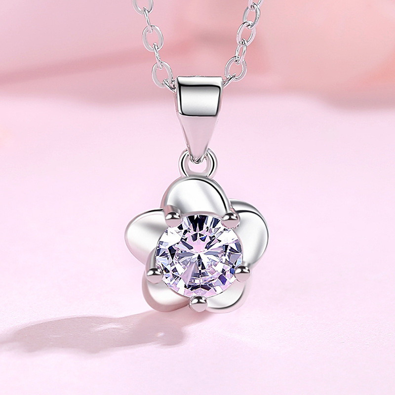 Collar de plata esterlina S925 flor de ciruelo colgante único al por mayor flor de estilo japonés y coreano femenino pequeño colgante fresco